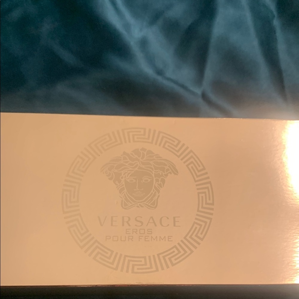 Versace Eros Pour Femme Gift Set New